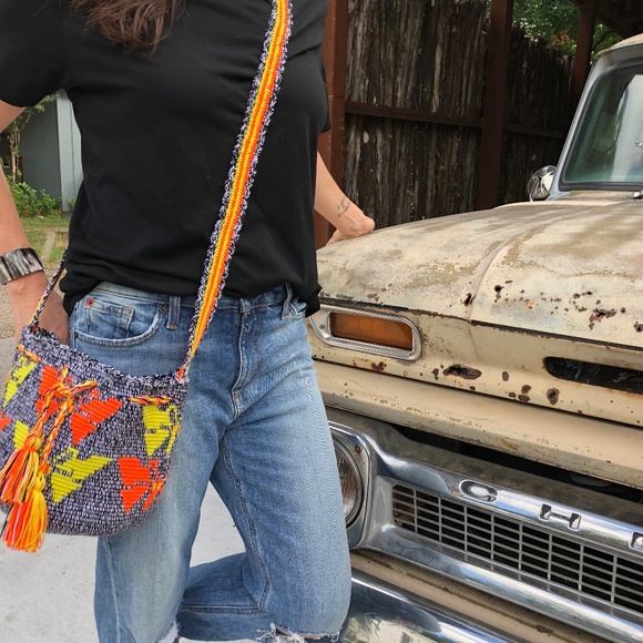 Colombia Mochila Woven Butterfly Bucket Tote Draws - Picture 7 of 9